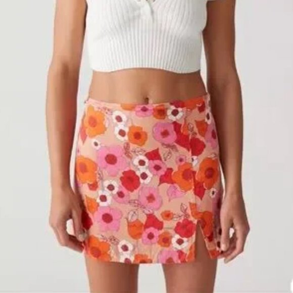 Urban Outfitters Rosie Notched Pelmet Mini Skirt Size Small - Picture 1 of 6
